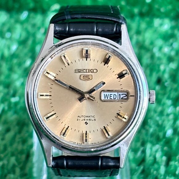 Luxury Seiko 5 -  Men's Automatic Vintage Watch – Gold Dial - Picture 1 of 7